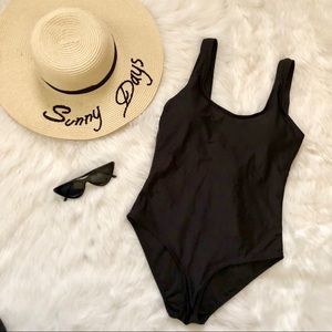 Black Seamless Ribbed Scoop Neck